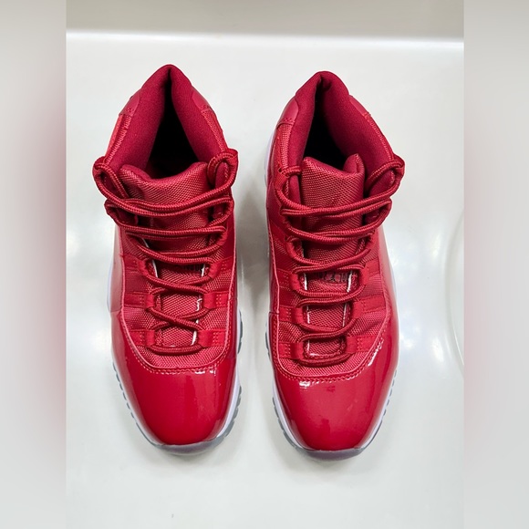 SOLD😃 Authentic NIIKE JORDAN Women’s Mid Top Red PATENT SNEAKERS SZ. 8.5 - Picture 9 of 14